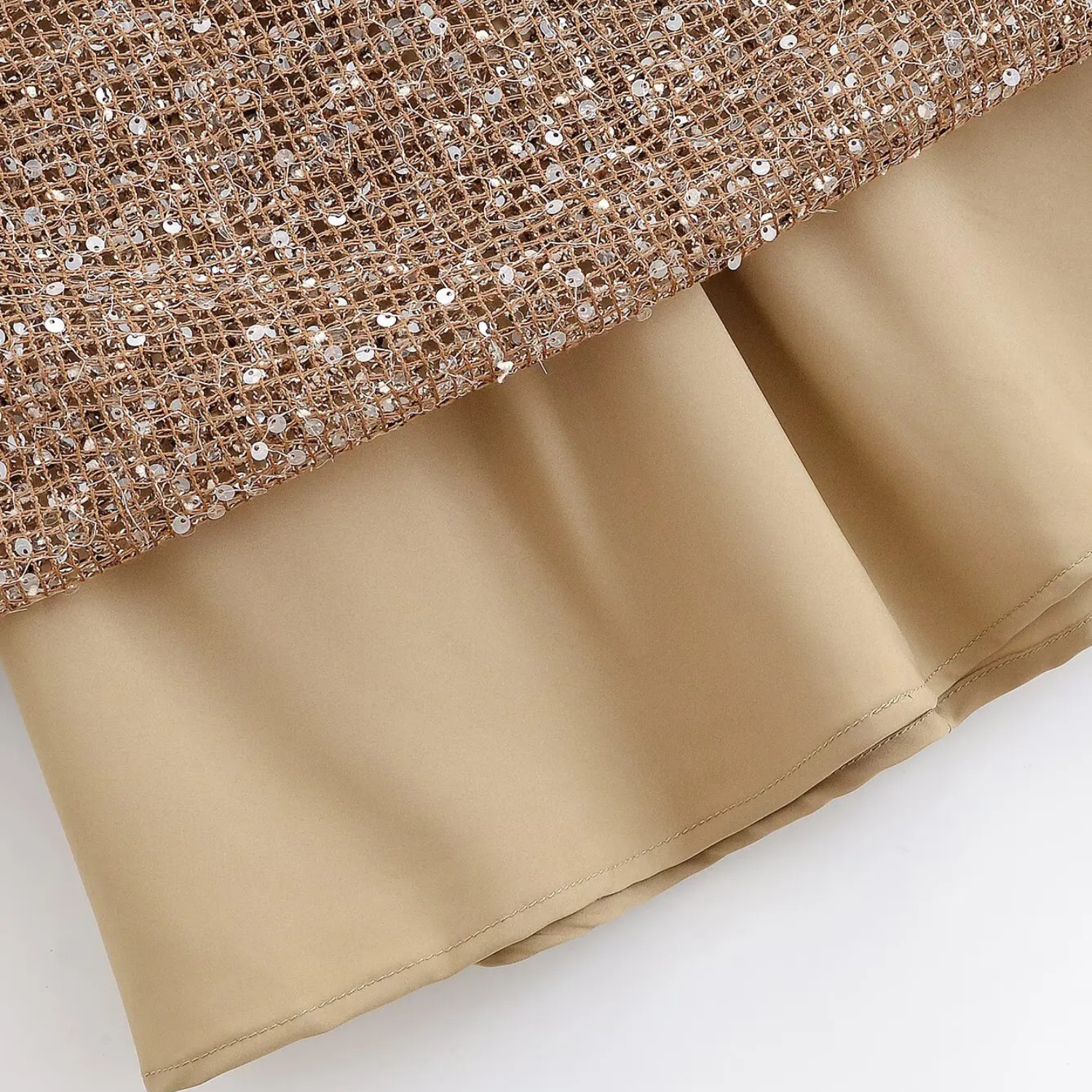 Kaja | Elegancka Sukienka Midi z Dekoltem w S i Cekinami